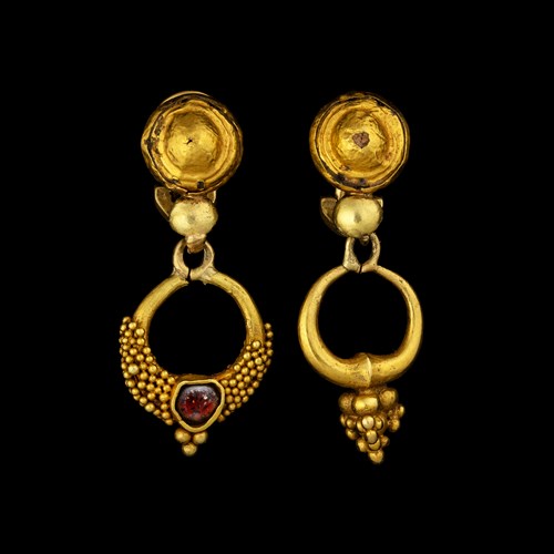 Pair of gold earrings made of Hellenistic gold elements.